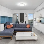 Nice To Host You Apartament Przy Stadionie Narodowym アパート