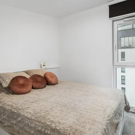 Nice To Host You Apartament Przy Stadionie Narodowym